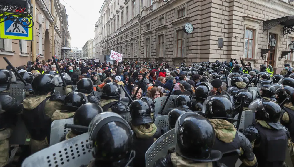 Protestas a favor de Navalni en San Petersburgo, ayer