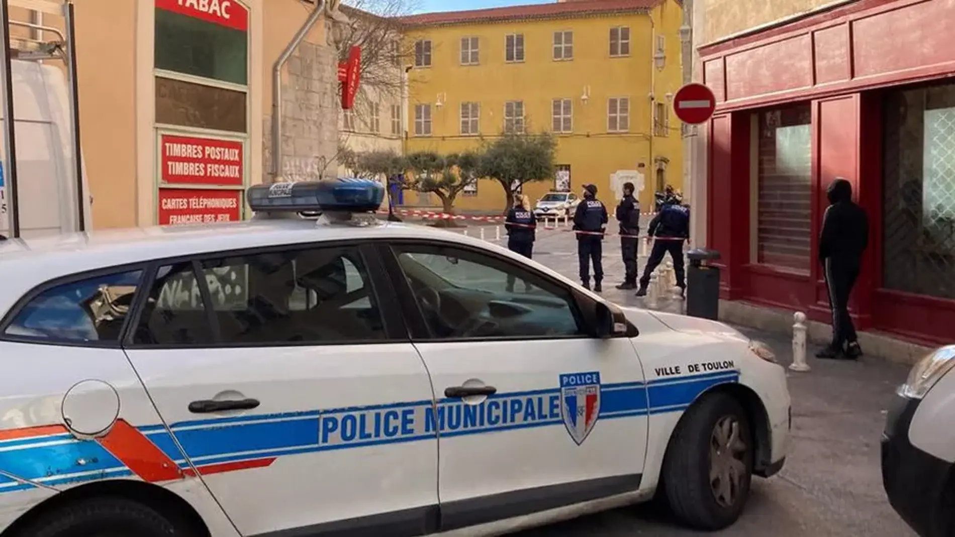 La Gendarmería francesa se dirigió a lugar del asesinato en Toulon