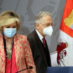 La consejera de Sanidad, Verónica Casado, junto con el doctor Blanco Varela