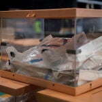 Material electoral para los próximos comicios de Cataluña en un almacén del Ayuntamiento de Barcelona