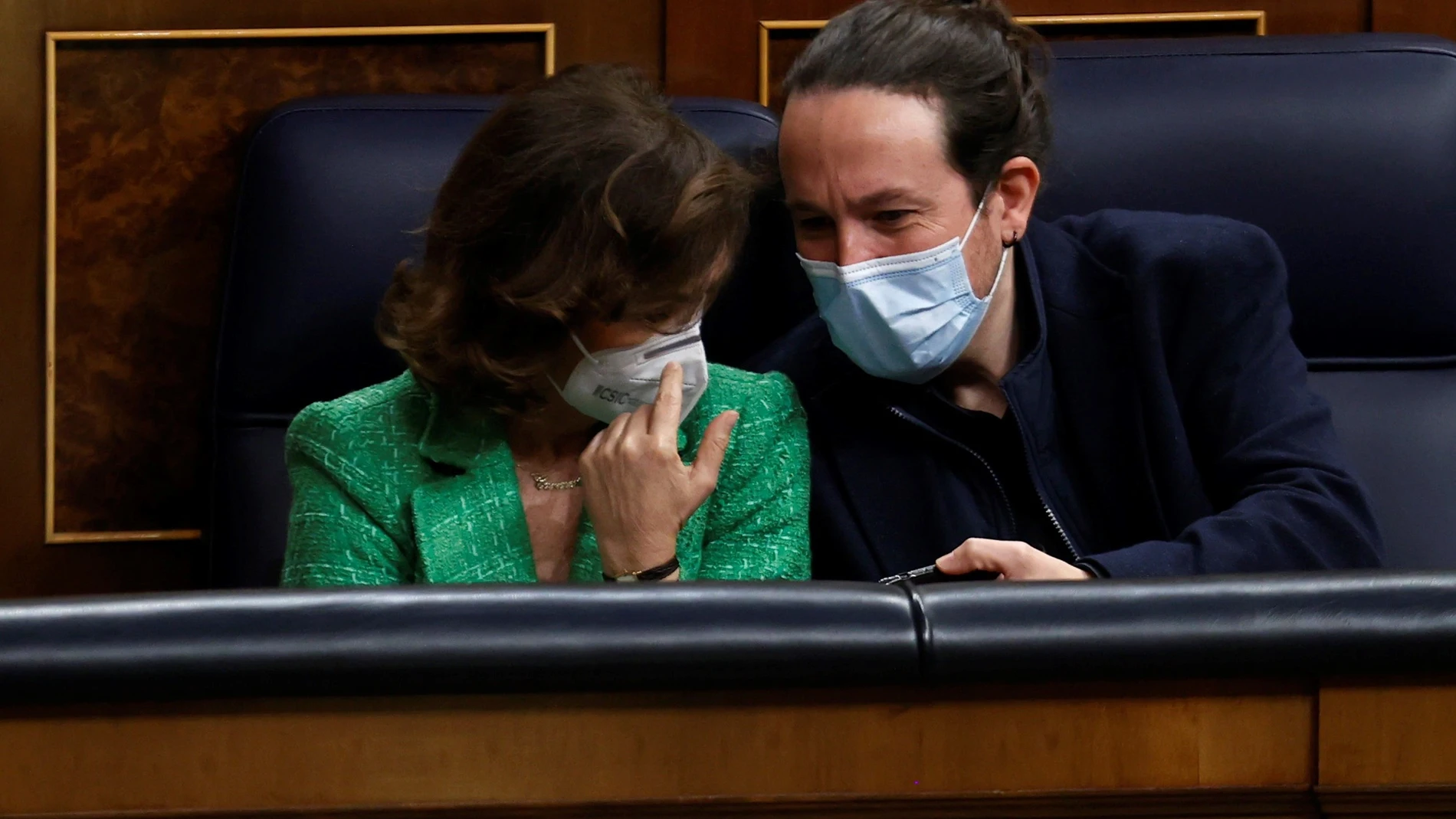 Carmen Calvo y Pablo Iglesias, durante el Pleno del Congreso de la semana pasada