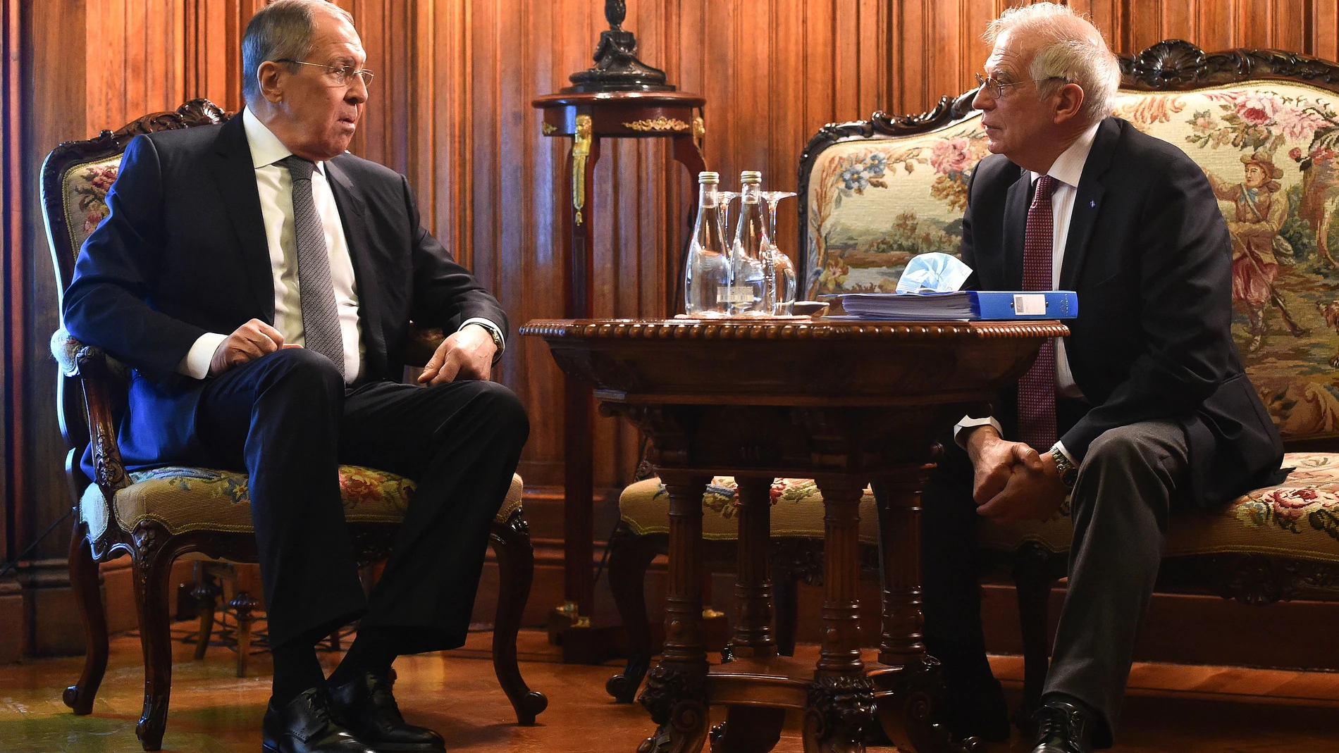 Josep Borrell y Sergei Lavrov, durante un encuentro en Rusia