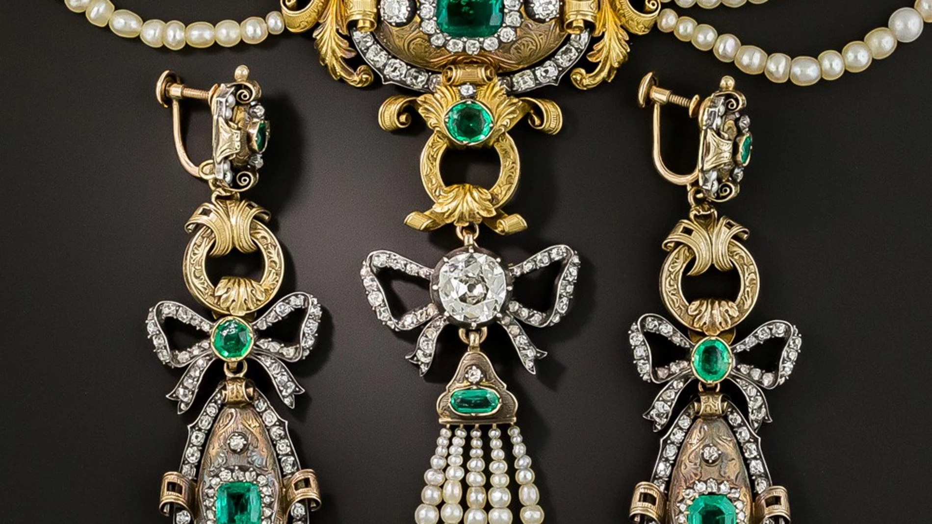 Las joyas con las Alfonso XIII financió a Franco