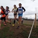 Un momento de la prueba femenina absoluta del Cross de Valladolid
