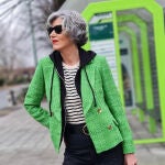 Carmen Gimeno con la blazer de Zara que será la estrella de la primavera.