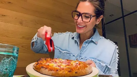 Nuria Roca con camisa vaquera en su cuenta de Instagram.