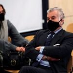 El extesorero del PP Luis Bárcenas durante el juicio por la presunta caja 'b' del PP, que comienza este lunes, en San Fernando de Henares, Madrid,