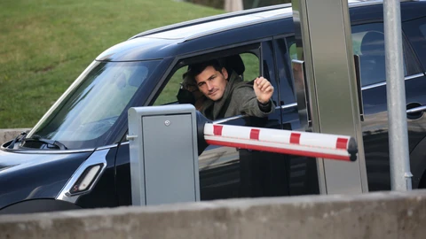 Iker Casillas acude al hospital donde se encuentra ingresada Sara Carbonero, en Madrid (España) a 10 de febrero de 2021.IKER CASILLAS;SARA CARBONERO;INGRESO;CANCER;CLINICA NAVARRA;10 FEBRERO 2021José Ruiz / Europa Press10/02/2021
