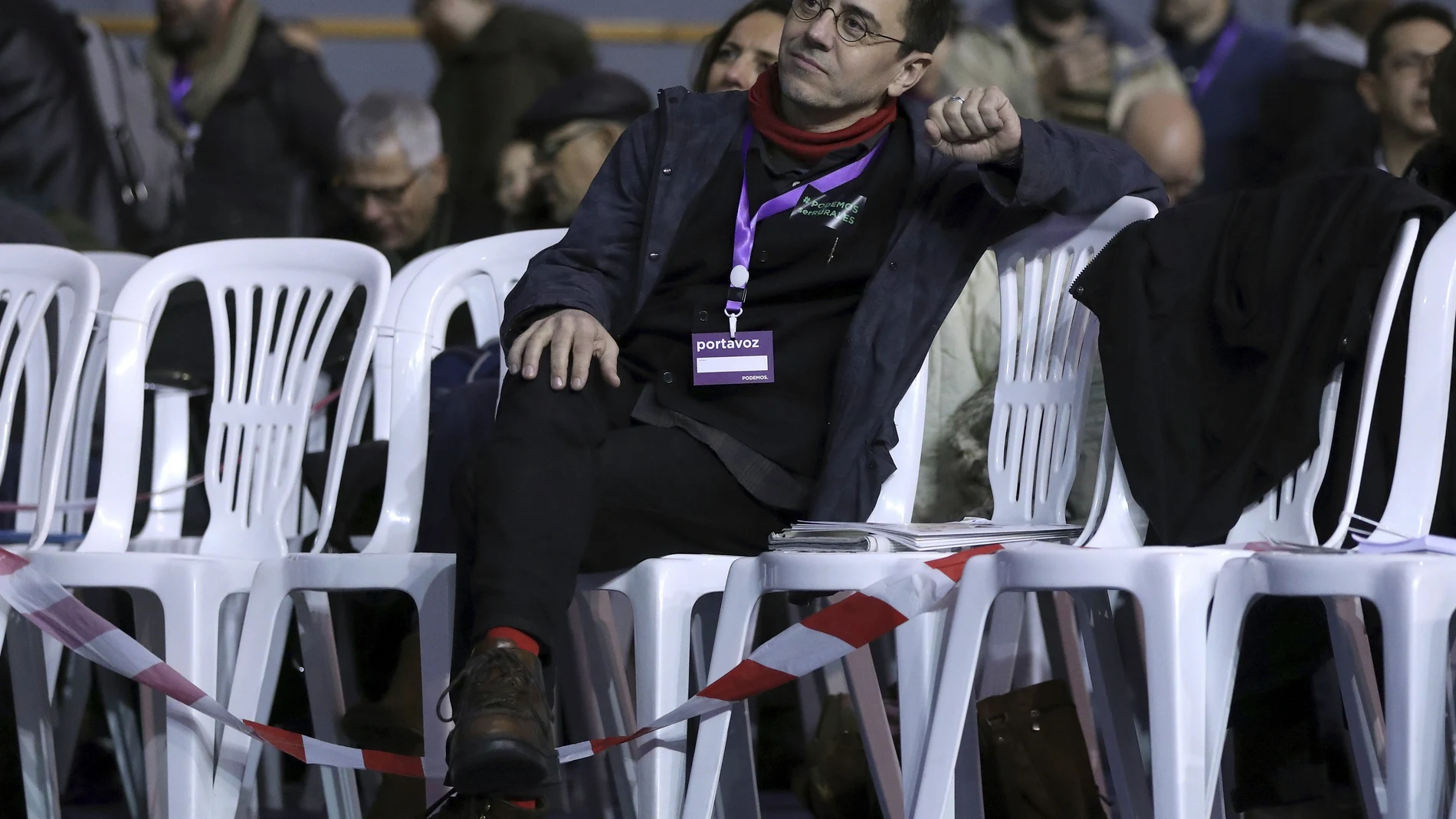 El cofundador de Podemos Juan Carlos Monedero asiste a la primera jornada de la Asamblea Ciudadana Estatal de Vistalegre II que definirá el futuro de la formación morada.