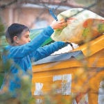 La organización afirma que el reciclaje de envases ligeros es del 77%