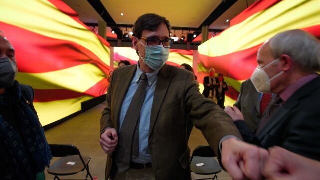 El candidato del PSC a la presidencia de la Generalitat, Salvador Illa, durante el acto final de campaña de las elecciones catalanas