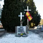 Cruz en recuerdo a los caídos de la División Azul en el cementerio de la Almudena en Madrid
