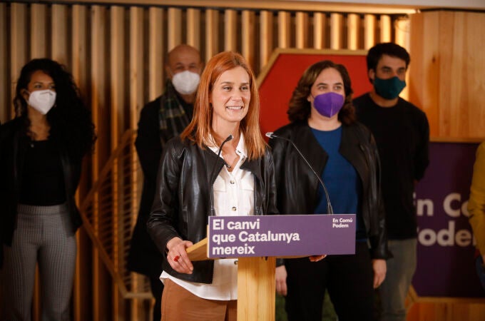 La candidata de los Comuns a la presidencia de la Generalitat, Jéssica Albiach, ofrece una rueda de prensa en la sede de su partido