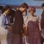La Reina Sofía y las Infanta Elena y Cristina despiden al Príncipe Felipe en el aeropuerto de Barajas