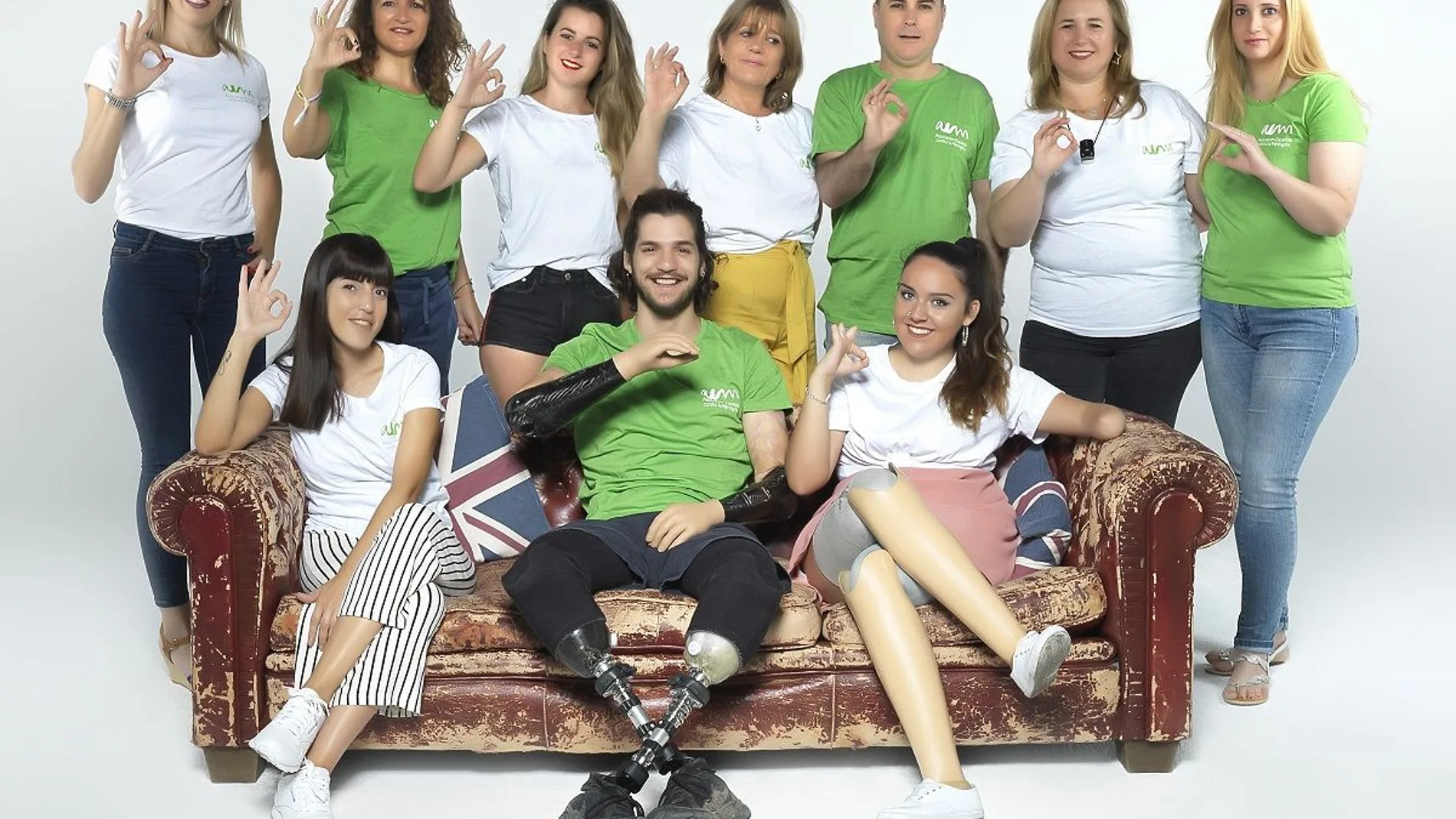 Las secuelas de la meningitis suponen un gasto anual de 11.050€, cantidad que supera los 900.000€ a lo largo de la vida. El 55% de los consultados padece secuelas físicas (amputaciones o cicatrices) que complican su inserción en el mercado laboral. El 42% de los encuestados no tuvo acceso a las vacunas que previenen la enfermedad meningocócica.