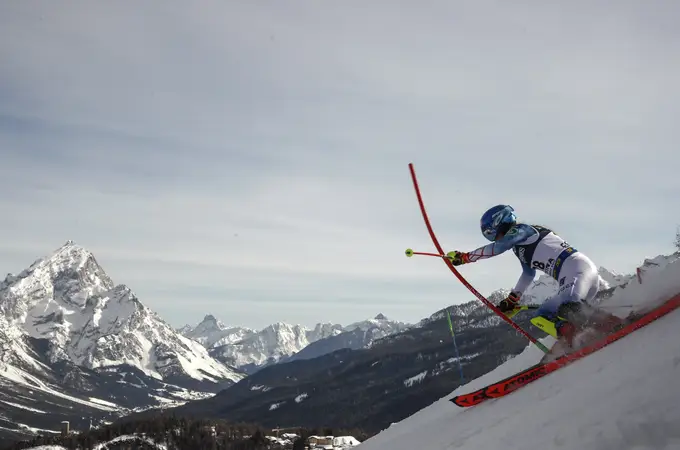 Mikaela Shiffrin gana el oro en la combinada alpina