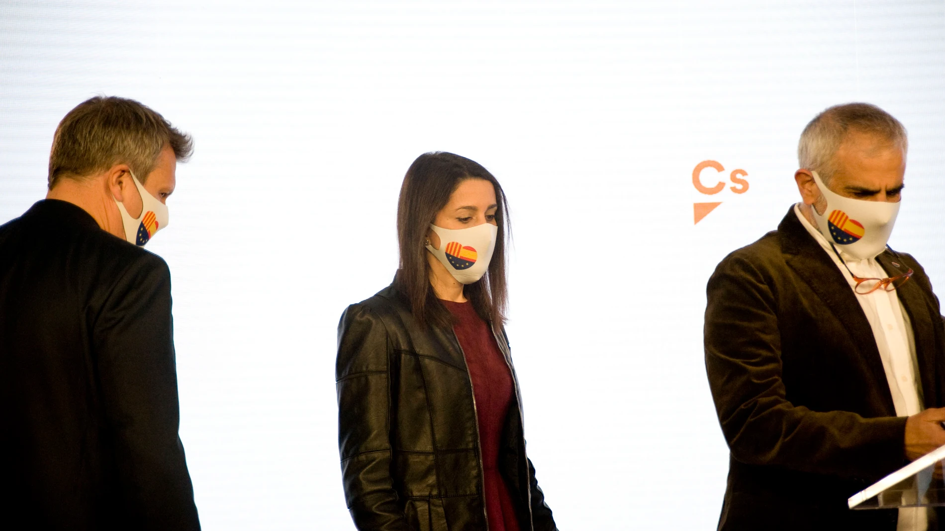 El líder de Cs en Cataluña, Carlos Carrizosa, la presidenta de Cs, Inés Arrimadas, y Carlos Cuadrado