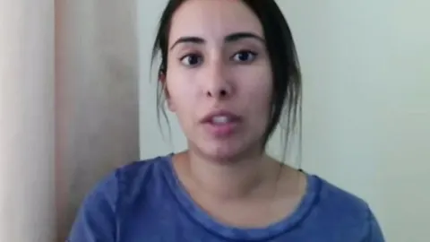 La princesa emiratí Latifa bin Mohammad al Maktum, hija del emir de Dubái, en un vídeo difundido en las redes sociales