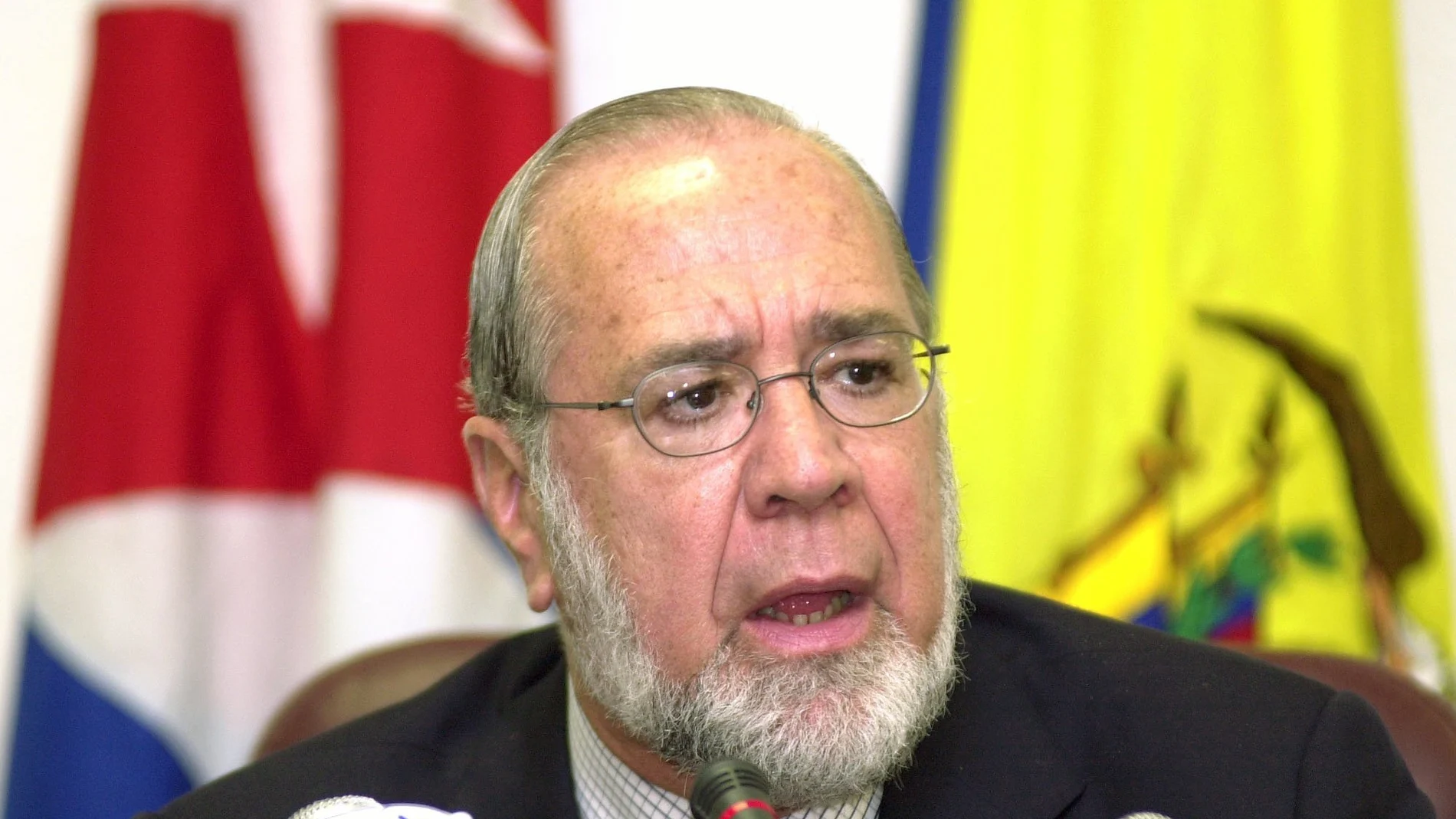 FILE - In this Nov. 14, 2002 file photo, former Ecuadorean President Gustavo Noboa speaks during a news conference in Havana, Cuba. Noboa has died on Tuesday, Feb. 16, 2021, at a hospital in the United States. (AP Photo/Cristobal Herrera)