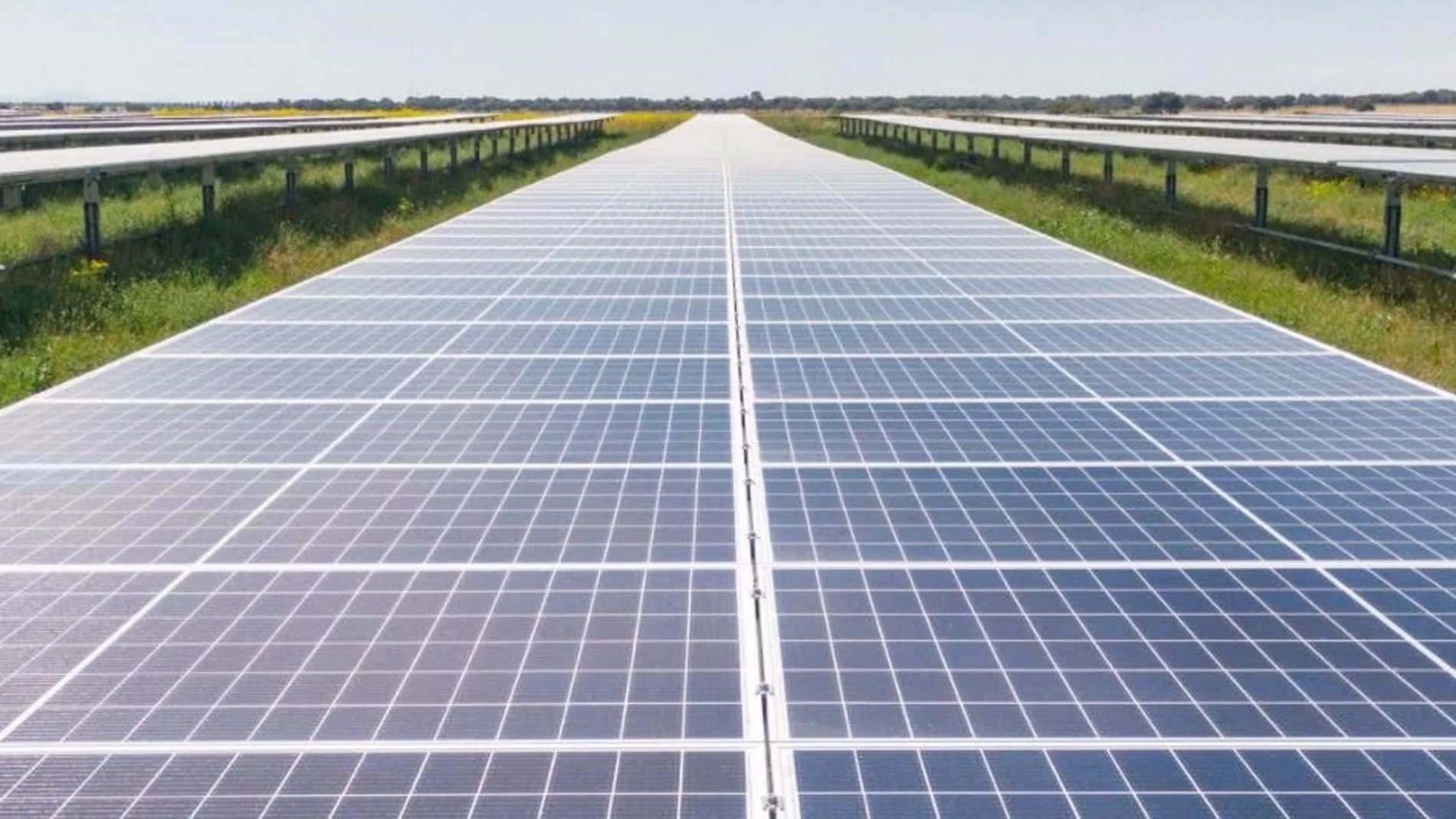 Las placas fotovoltaicas pueden pasar en un futuro al suelo