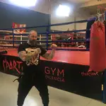 Óscar Javier Triana, en su gimnasio donde se imparten clases de boxeo
