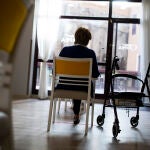 Reportaje en la residencia de tercera edad de Aravaca, Orpea, en la que ya se ha vacunado tanto los residentes como el personal que trabaja allí. Nos atiende su directora, María Cirrón, y una residente de 83 años y 4 en la residencia, Francisca Redondo.