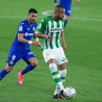 Sidnei con el Betis.