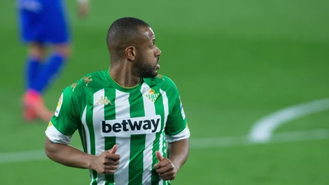 Sidnei con el Betis.