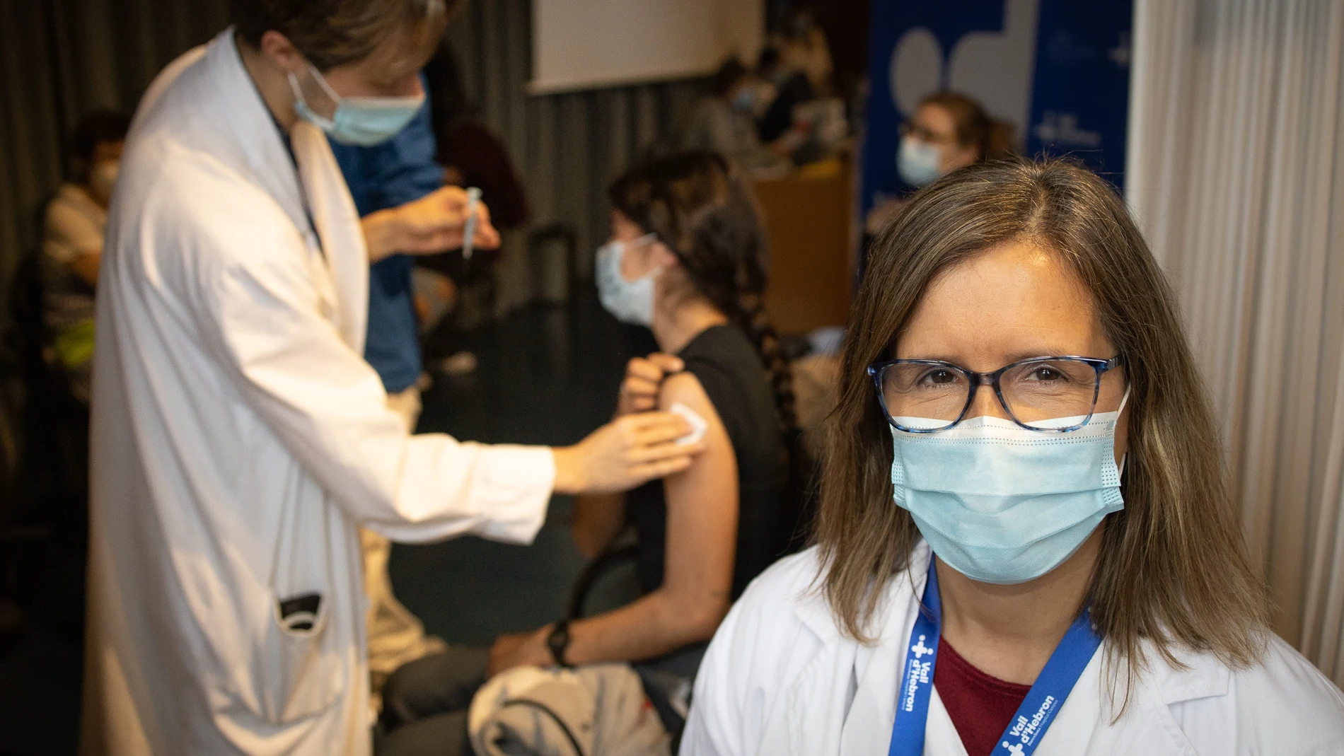 Vall d'Hebron reciben la vacuna del covid-19. ... de Pfizer- BioNTech
