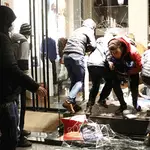  Quinta noche de disturbios: los Mossos por fin intervienen pero no evitan los saqueos