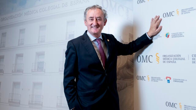 Dr. Tomás Cobo CastroLlevará a cabo todas aquellas funciones que le sean conferidas por la Presidencia, y asumirá las de la Presidencia en caso de ausencia, enfermedad, abstención o recusación de su titular.COMISION PERMANENTE OMC.