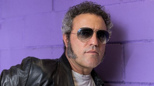 Carlos Tarque prepara alguna novedad para su nuevo disco en solitario