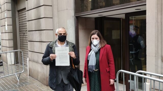 El candidato de Cs a las Presidencia de la Generalitat, Carlos Carrizosa, junto a la líder de Cs en el Ayuntamiento de Barcelona, Luz Guilarte. EUROPA PRESS