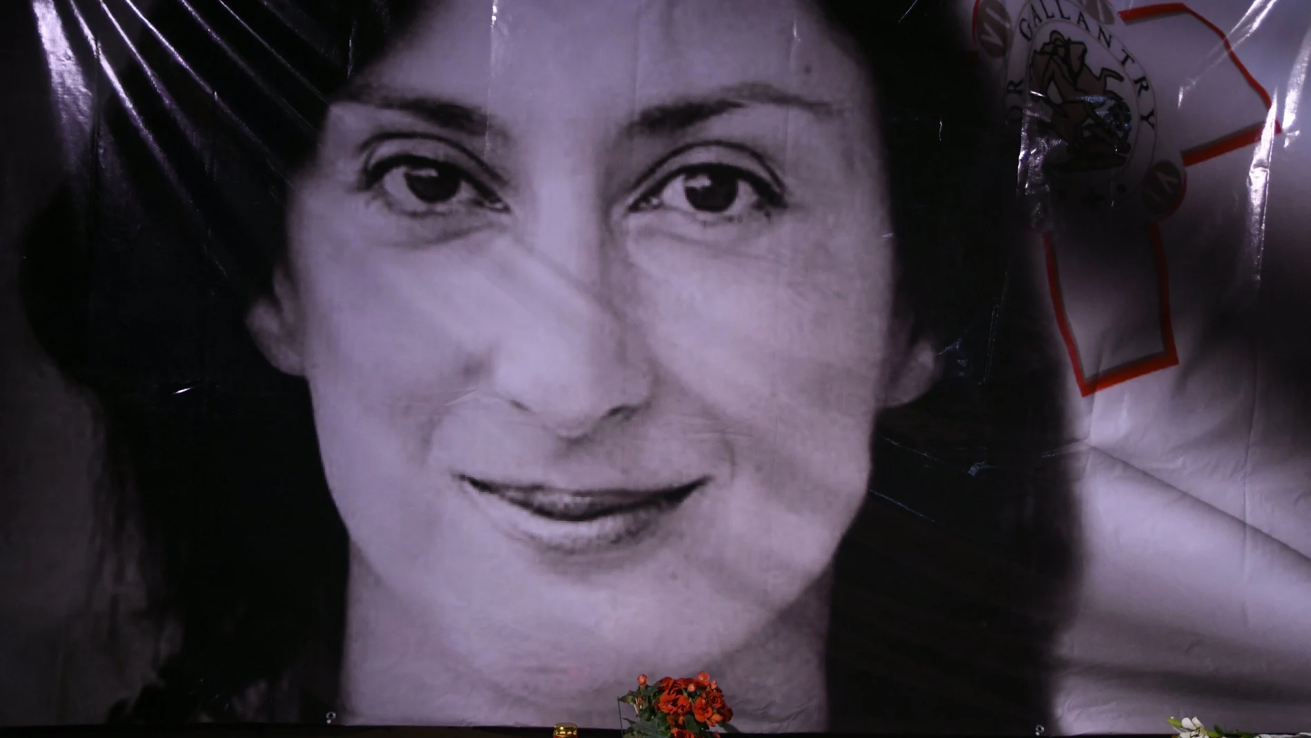 Homenaje a la periodistas asesinada Daphne Caruana Galizia a la salida de la corte en La Valeta, Malta