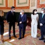 El presidente del Gobierno, Pedro Sánchez con la presidenta del Congreso Meritxell Batet, el presidente del Tribunal Constitucional Juan José González Rivas, la presidenta del Senado, Pilar Llop y el presidente del Tribunal Supremo Carlos Lesmes