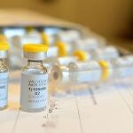 Viales de las vacuna de Johnson & Johnson, que tiene una efectividad del 72%