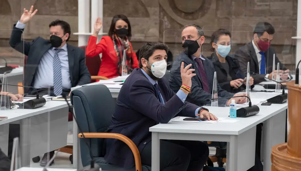 El presidente de la Comunidad, Fernando López Miras, en el momento de la votación del techo de gasto