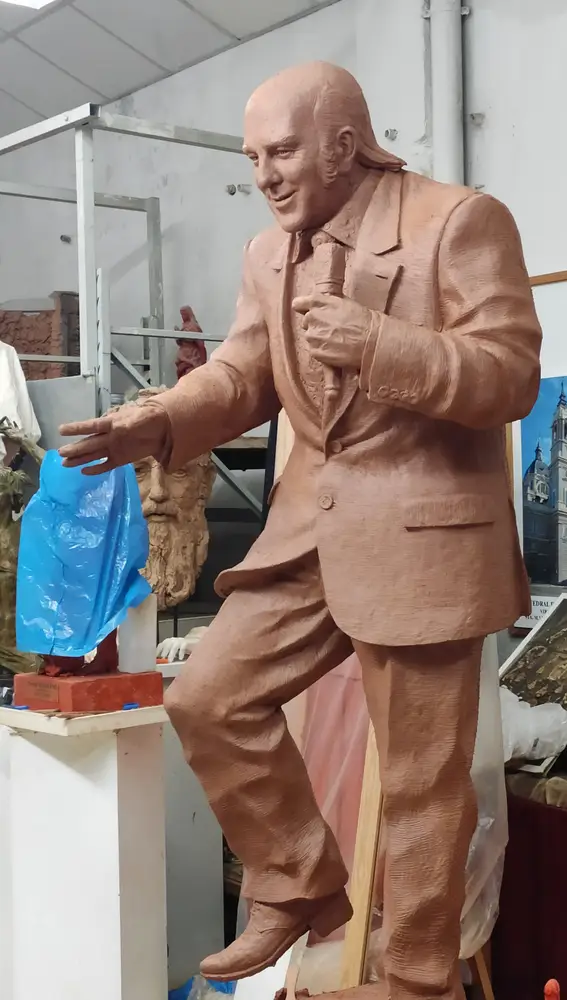 Estatua del humorista Chiquito de la Calzada