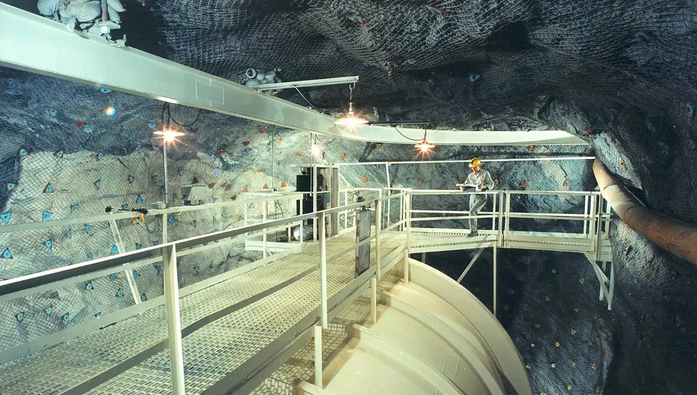 Una imagen del tanque del experimento de Raymond Davis, ya instalado en la mina de Homestake.
