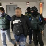 Momento de la detención del cabecilla que se escondía en Marbella