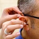 Solo un 14% de las personas que sufren pérdida de audición adquiere audífonos para poder escuchar los sonidos de una manera correcta
