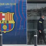 Agentes del Área Central de Delitos Económicos de los Mossos han registrado las oficinas del Fútbol Club Barcelona por el "Barçagate"