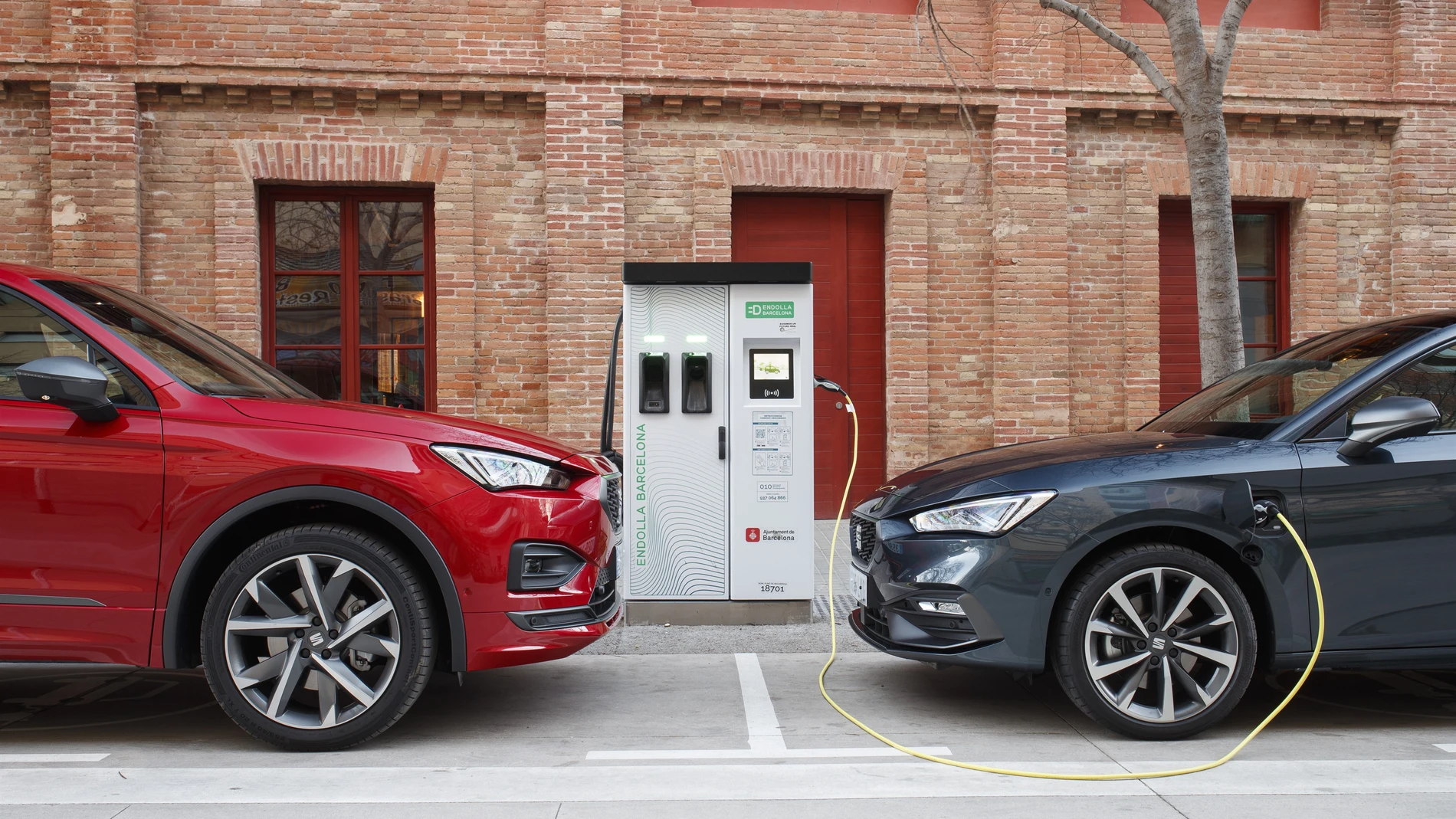 Carga de coches eléctricos en Barcelona