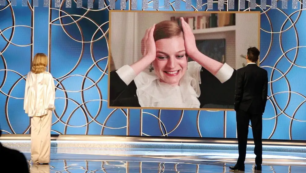 Emma Corrin ganó el Globo de Oro a Mejor Actriz de Televisión (drama) por dar vida a Lady Di en &quot;The Crown&quot;. Foto: REUTERS.
