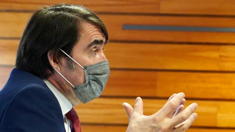 El consejero de Fomento y Medio Ambiente, Juan Carlos Suárez-Quiñones