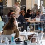 El PP murciano plantea que el Ayuntamiento habilite una línea de financiación "urgente" para "compensar" a los pequeños comercios, bares, restaurantes y pymes