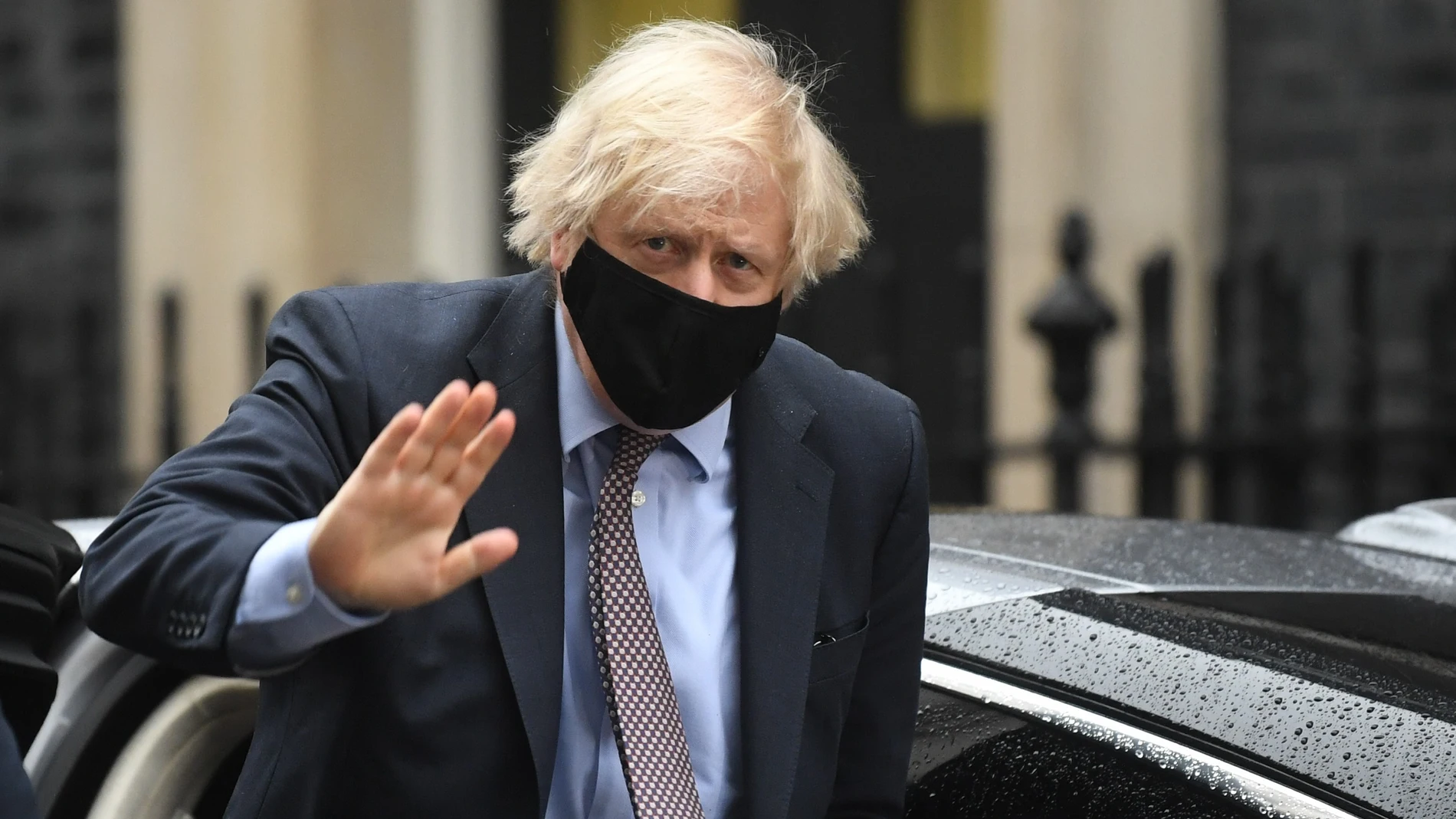 El primer ministro británico Boris Johnson llegando a Downing Street