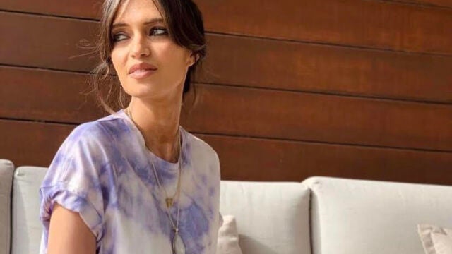 Sara Carbonero con camiseta de ‘tie dye’ .