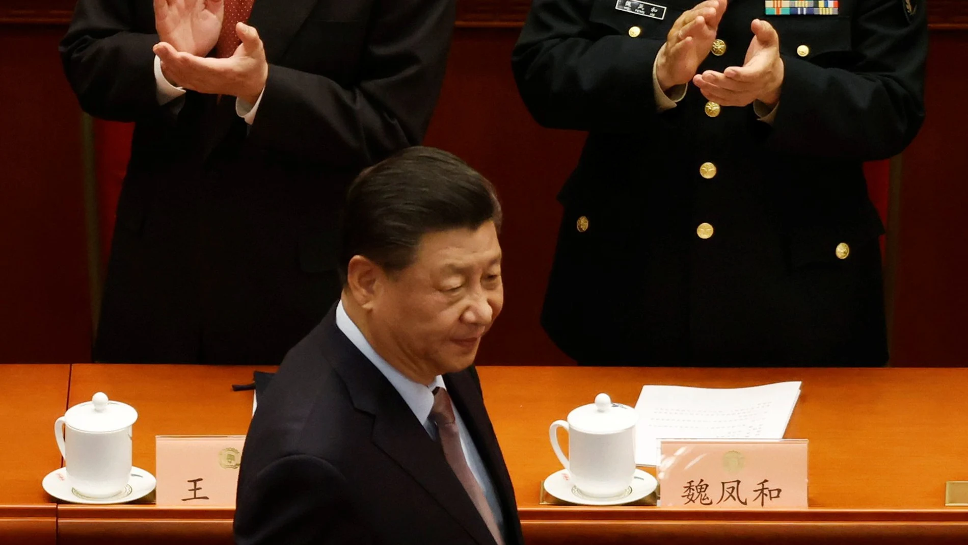 El presidente chino, Xi Jinping, llega a la sesión inaugural de la Conferencia Consultiva Política del Pueblo Chino en Pekín