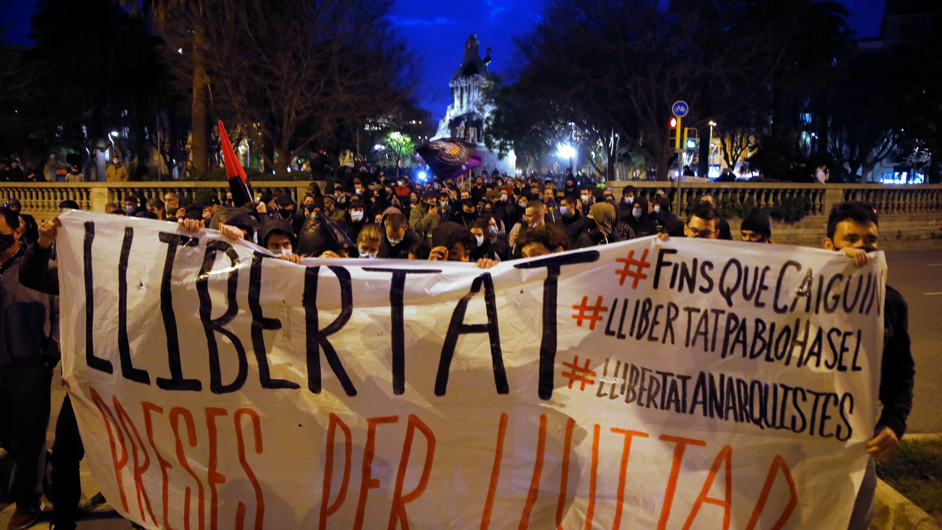 Una manifestación con enfrentamientos con los Mossos en defensa de la libertad de Pablo Hasél y los derechos sociales en Barcelona, el pasado 6 de marzo